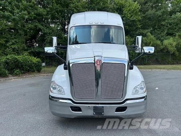 Kenworth T680 Sadulveokid