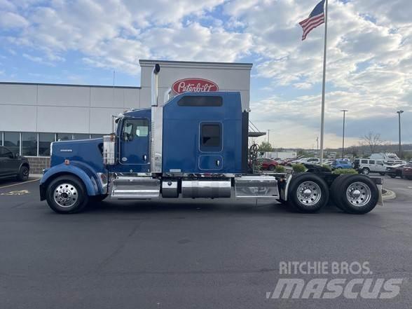 Kenworth W900 Sadulveokid