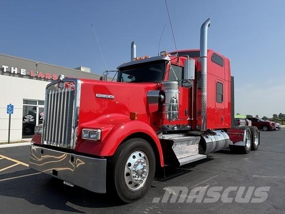 Kenworth W900 Sadulveokid