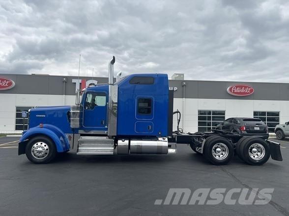 Kenworth W900 Sadulveokid