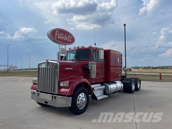 Kenworth W900B Sadulveokid