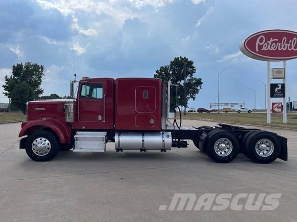 Kenworth W900B Sadulveokid