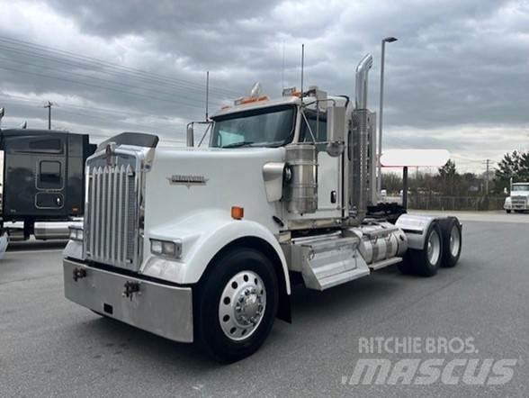 Kenworth W900L Sadulveokid