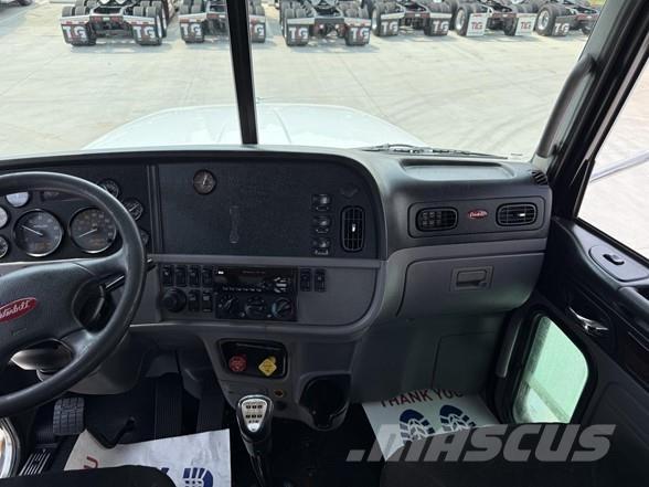 Peterbilt 367 Sadulveokid