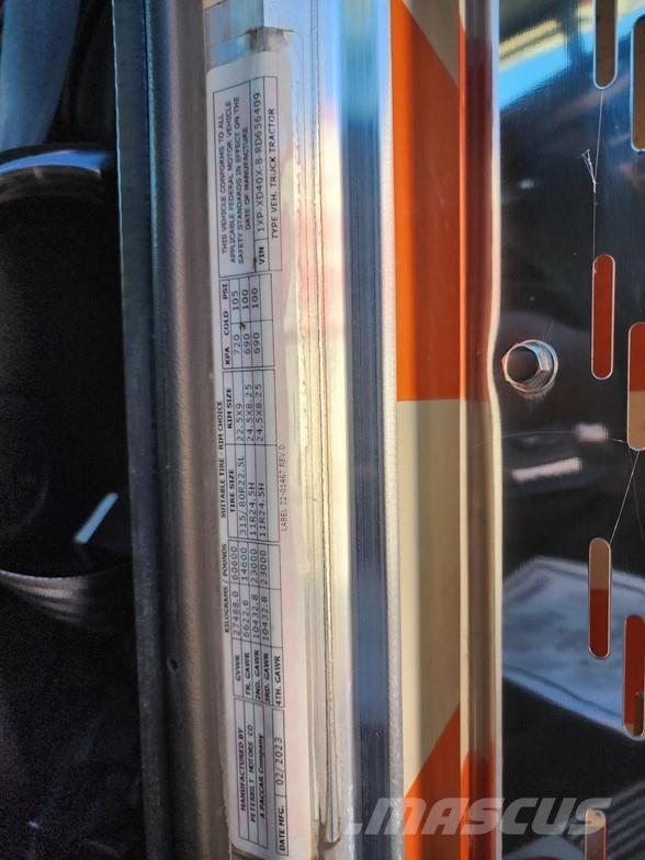 Peterbilt 389 Sadulveokid