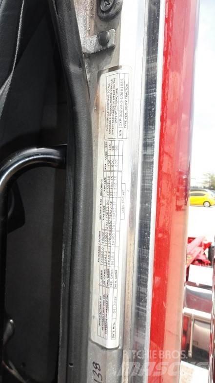 Peterbilt 389 Sadulveokid