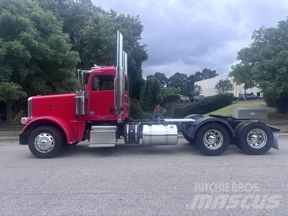 Peterbilt 389 Sadulveokid