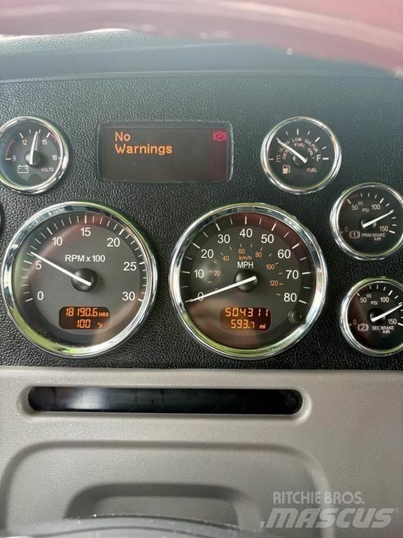 Peterbilt 389 Sadulveokid