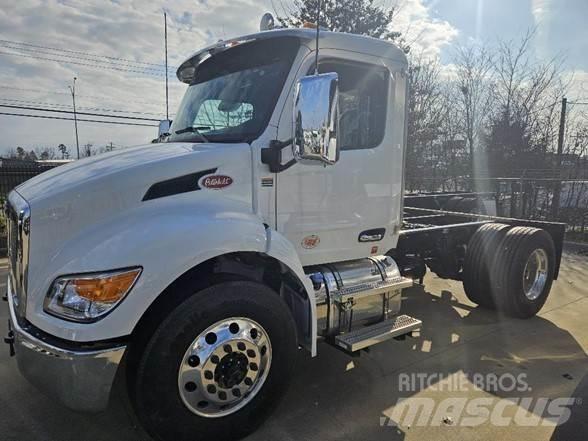 Peterbilt 536 Sadulveokid