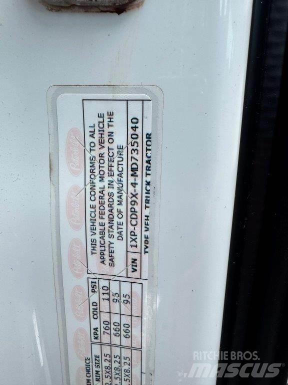 Peterbilt 567 Sadulveokid