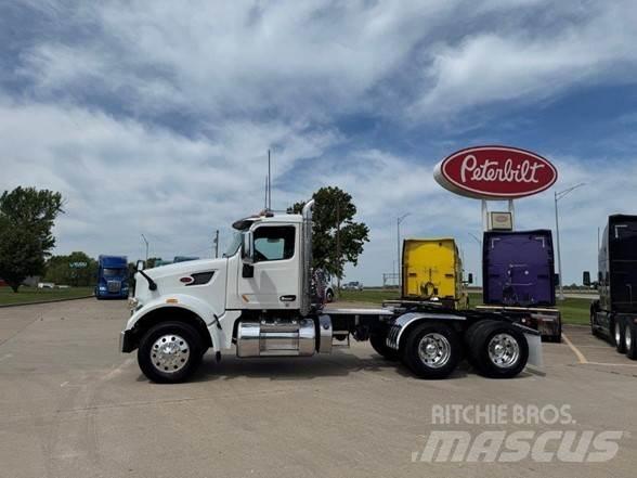 Peterbilt 567 Sadulveokid