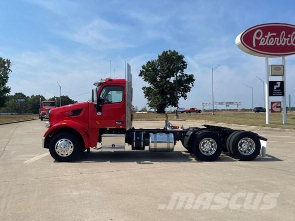 Peterbilt 567 Sadulveokid