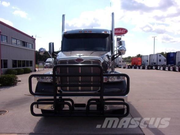 Peterbilt 567 Sadulveokid