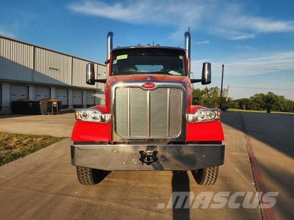 Peterbilt 567 Sadulveokid