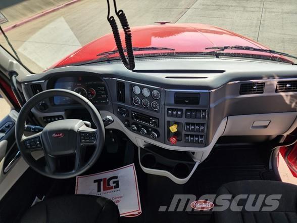 Peterbilt 567 Sadulveokid