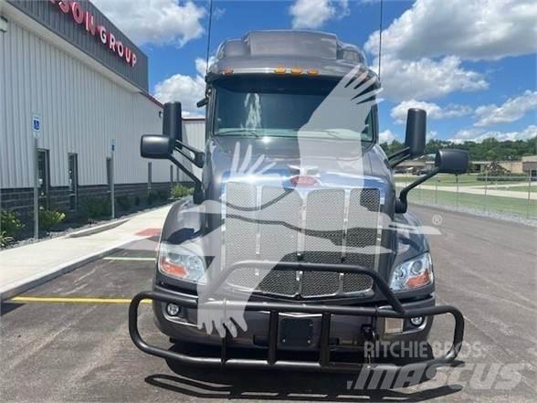 Peterbilt 579 Sadulveokid
