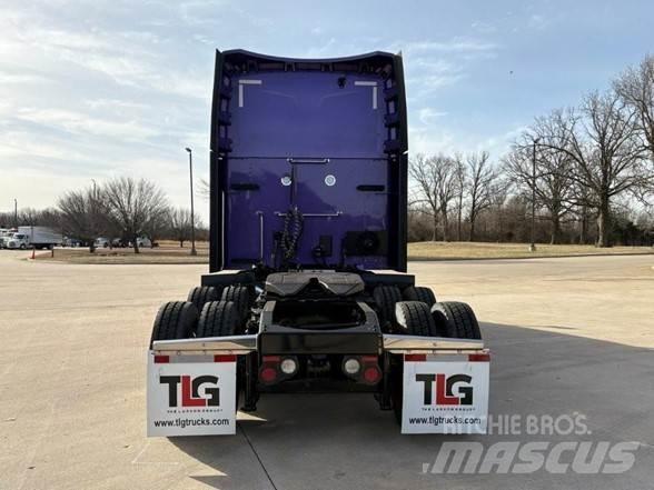 Peterbilt 579 Sadulveokid