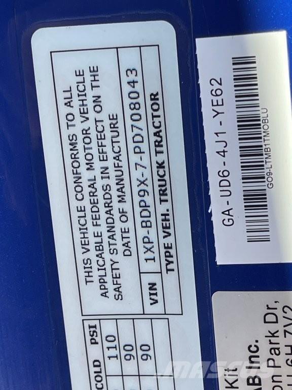 Peterbilt 579 Sadulveokid