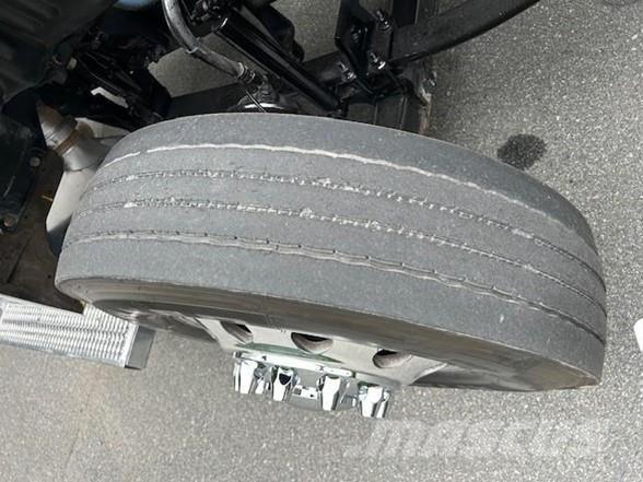 Peterbilt 579 Sadulveokid