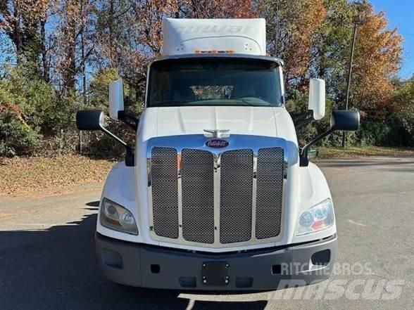 Peterbilt 579 Sadulveokid