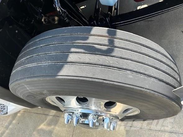 Peterbilt 579 Sadulveokid