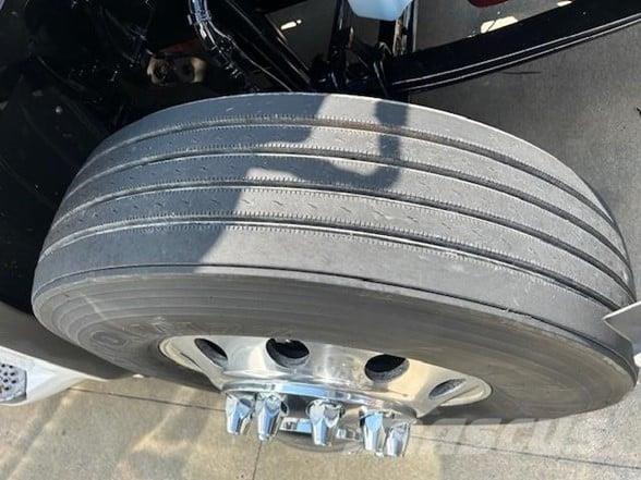 Peterbilt 579 Sadulveokid