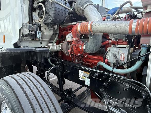 Peterbilt 579 Sadulveokid