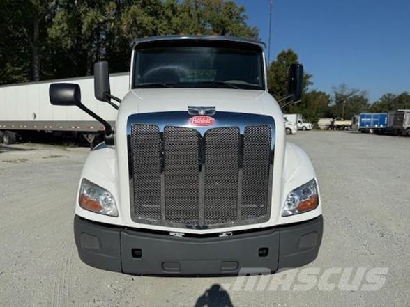 Peterbilt 579 Sadulveokid