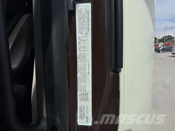 Peterbilt 579 Sadulveokid