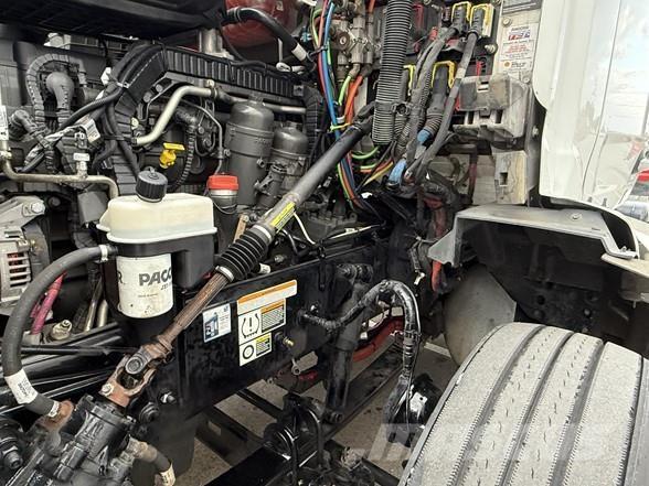 Peterbilt 579 Sadulveokid