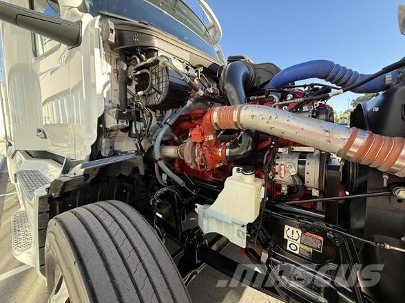 Peterbilt 579 Sadulveokid