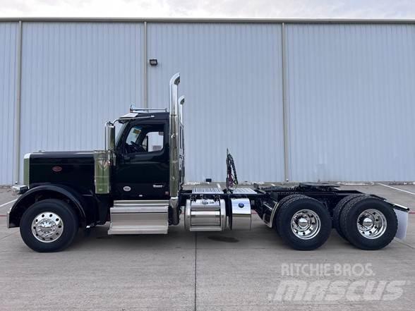 Peterbilt 589 Sadulveokid