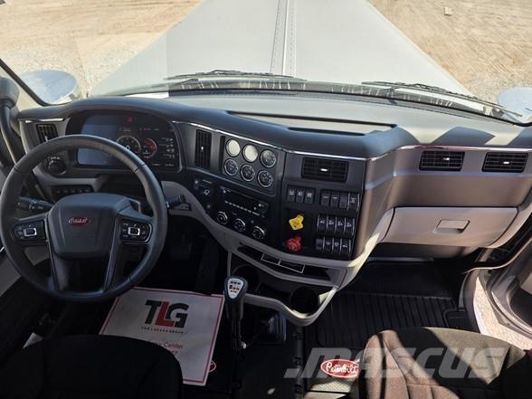 Peterbilt 589 Sadulveokid