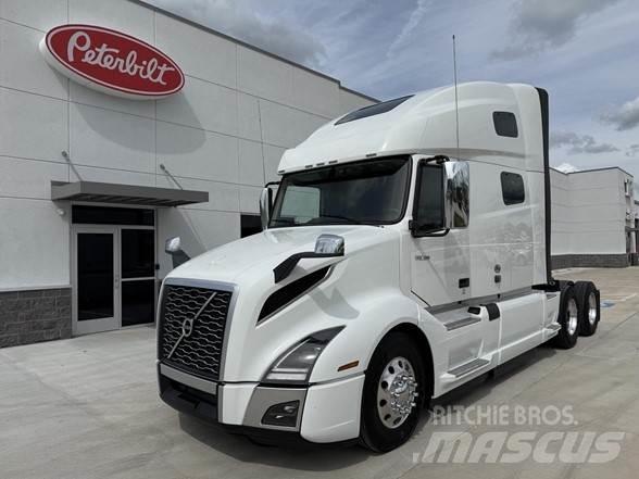 Volvo VNL42860 Sadulveokid