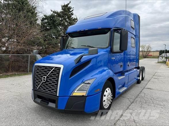 Volvo VNL42860 Sadulveokid