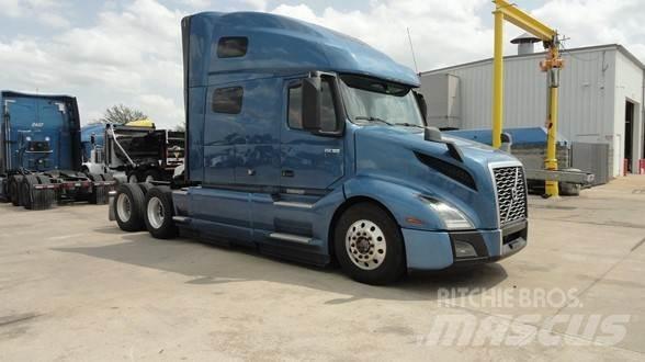 Volvo VNL64T760 Sadulveokid