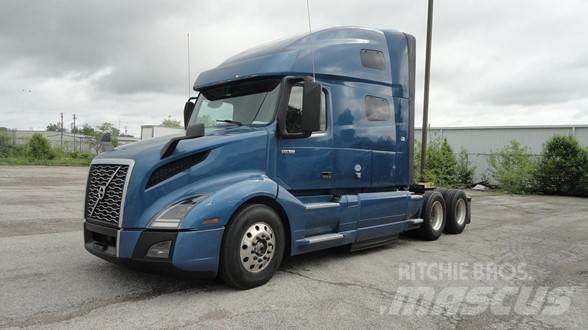 Volvo VNL64T760 Sadulveokid