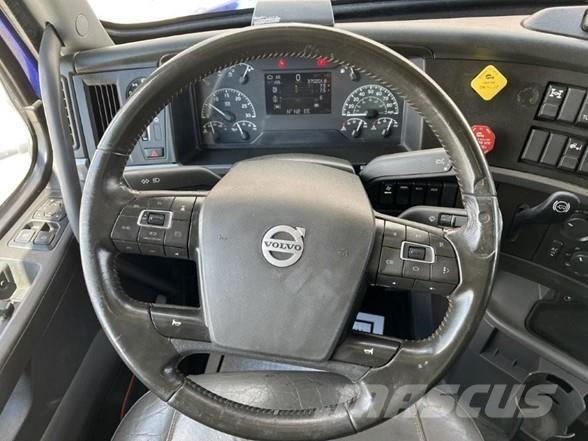 Volvo VNL64T860 Sadulveokid