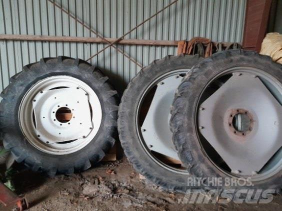 - - -  14,9x38 Rehvid, rattad ja veljed