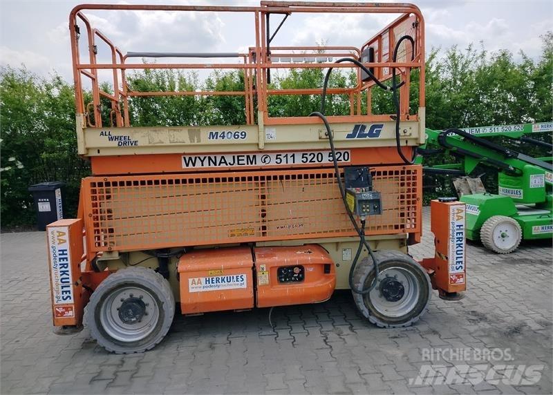 JLG 4069 Käärtõstukid