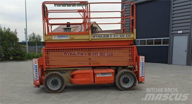JLG 4069 Käärtõstukid