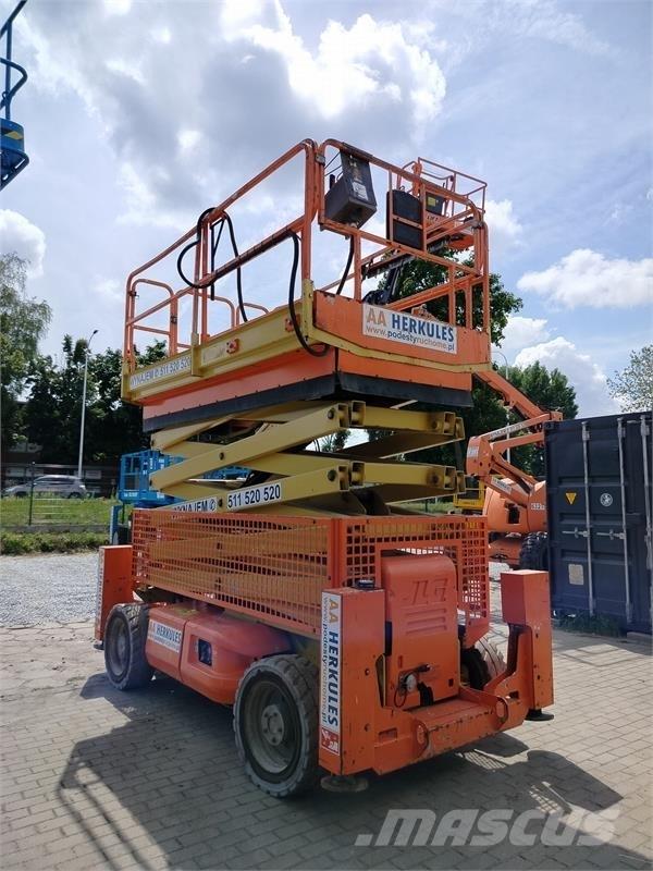 JLG 4069 Käärtõstukid