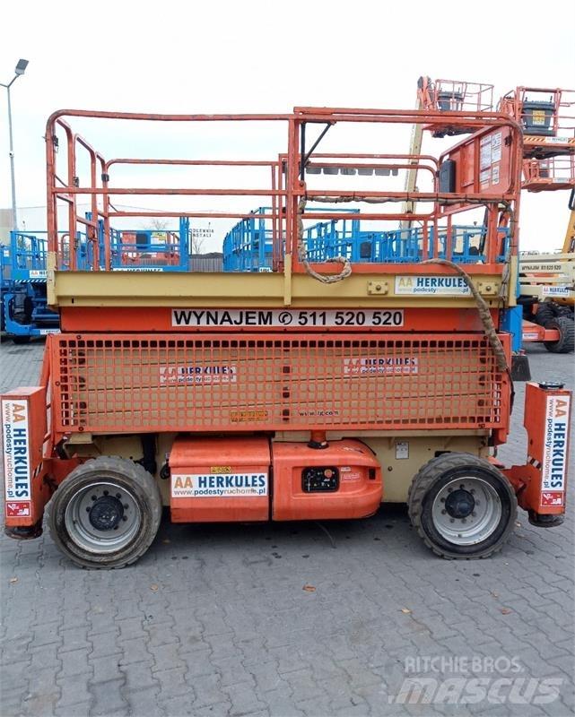 JLG 4069 Käärtõstukid