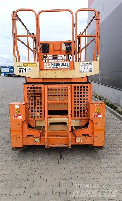 JLG 4069 Käärtõstukid