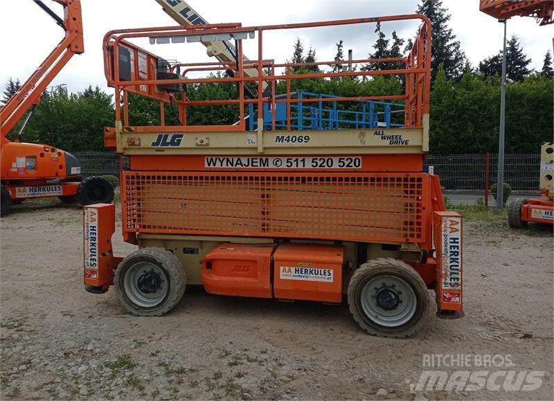 JLG 4069 Käärtõstukid