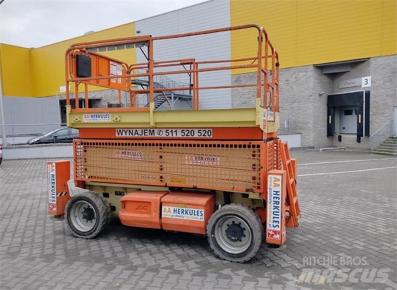 JLG 4069 Käärtõstukid