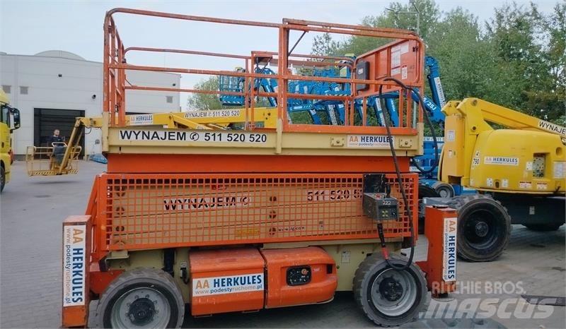 JLG 4069 Käärtõstukid