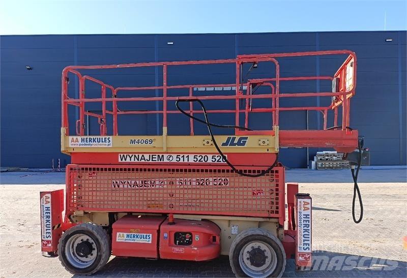 JLG 4069 Käärtõstukid