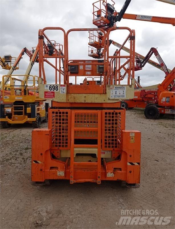 JLG 4069 Käärtõstukid