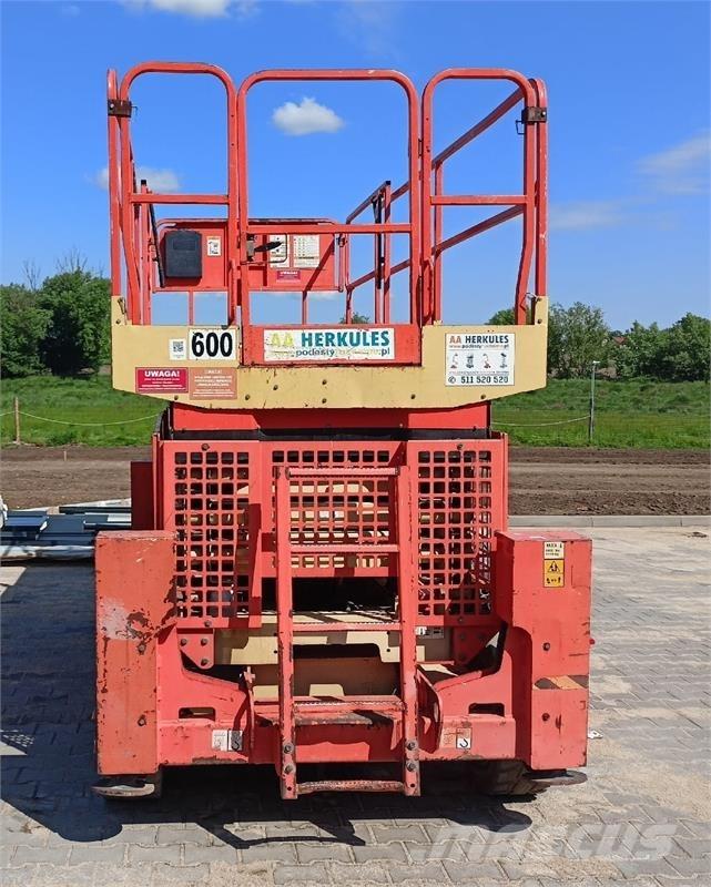 JLG 4069 Käärtõstukid